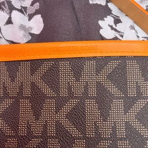 Michael Kors Fanny Pack (Barely Used) Great Condition